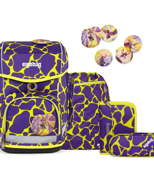 Das ergobag Cubo Schulranzen-Set "SuBärkraft" hat einen lila-gelben Giraffenprint, passende Accessoires, runde Stifte, ein ergonomisches Tragesystem und ist aus nachhaltigen Materialien gefertigt.