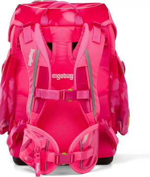 Das ergobag Cubo Schulranzen-Set "KuntBärbuntes" besticht durch ergonomisches Tragesystem, gepolsterte Träger, mehrere Fächer und nachhaltige Materialien. Das Bild zeigt die Ranzen von hinten.