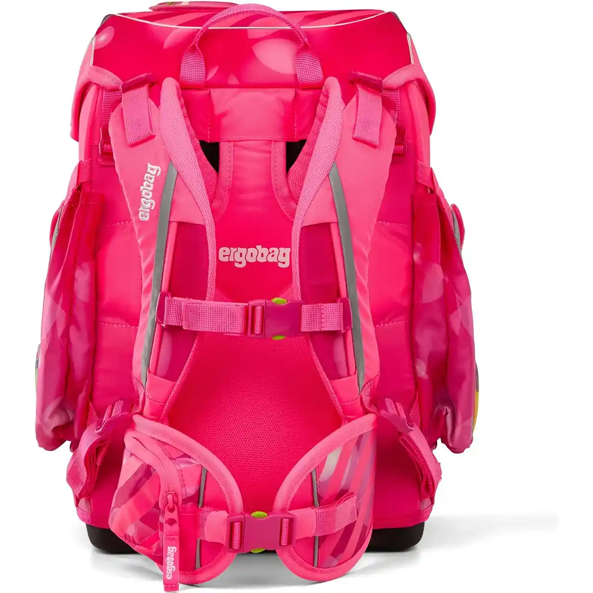 Das ergobag Cubo Schulranzen-Set "KuntBärbuntes" besticht durch ergonomisches Tragesystem, gepolsterte Träger, mehrere Fächer und nachhaltige Materialien. Das Bild zeigt die Ranzen von hinten.