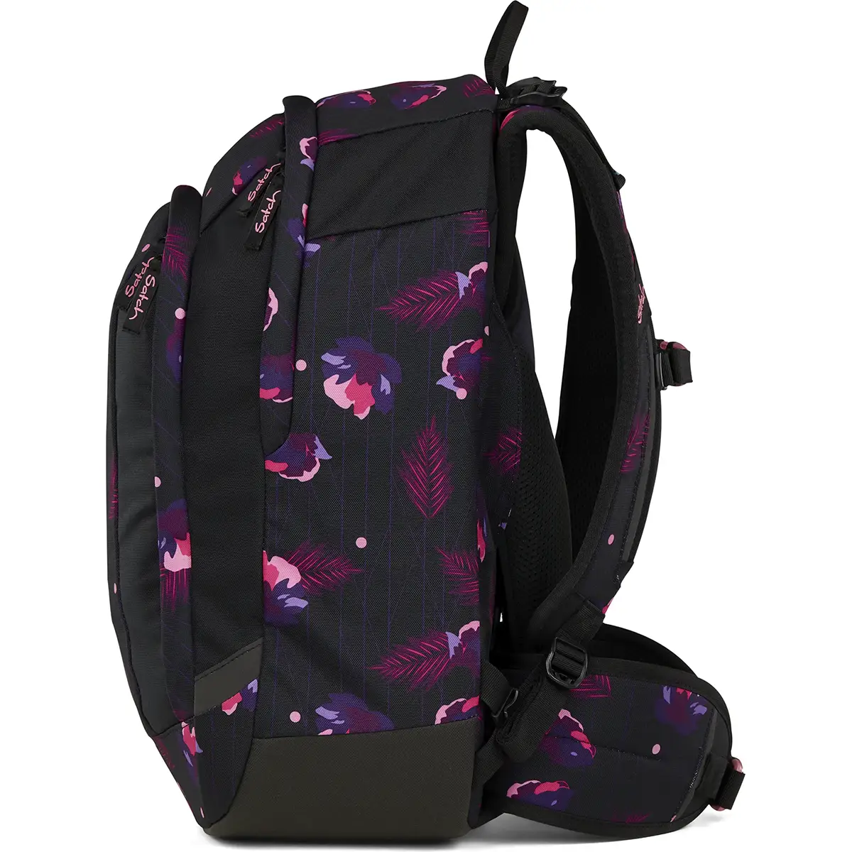 Seitenansicht der Satch Air (2025) Schulranzen - mystic nights von Satch, in schwarz mit rosa und lila Blumen- und Blattmuster.