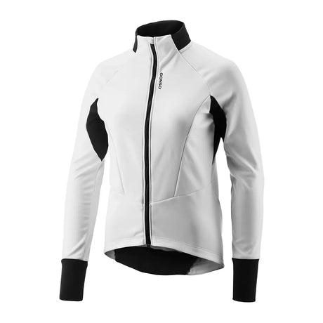 Die Gonso Road Jacket SOFTSHELL 2 W Fahrradjacke in Größe 38, weiß, besteht aus Softshell-Material und einer atmungsaktiven G-SHELL Membran. Diese Damen Fahrradjacke hat einen Frontreißverschluss und ist auf einem einfarbigen Hintergrund abgebildet.