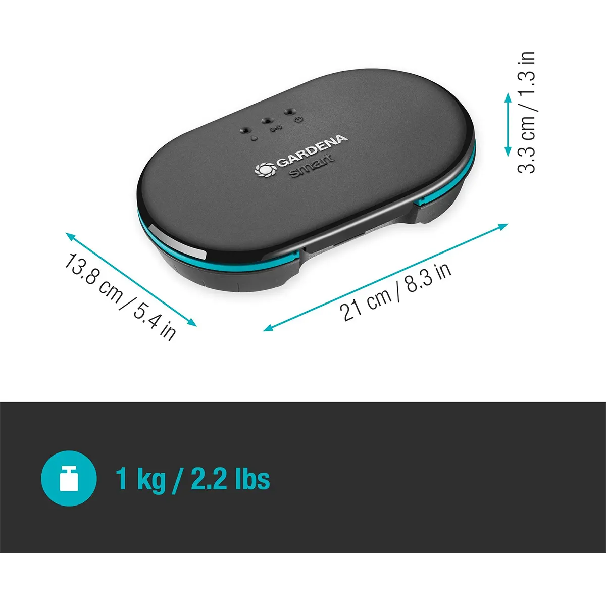 Die GARDENA Smart Irrigation Control Bewässerungssteuerung in Schwarz von GARDENA, mit den Maßen 21 x 13,8 x 3,3 cm und einem Gewicht von 1 kg (2,2 lbs), ist auf weißem Hintergrund abgebildet – ideal als automatische Bewässerungssteuerung für Ihr Gartenbewässerungssystem.