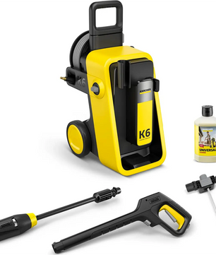 Der gelbe Kärcher K 6 Comfort Premium Hochdruckreiniger wird mit einem Schlauch, einer Spritzpistole, einem Stiel und einem Reinigungsmittelbehälter geliefert. Dieser leistungsstarke Hochdruckreiniger von Kärcher ist mit einem wassergekühlten Motor ausgestattet und liefert bis zu 160 bar für eine hervorragende Reinigungsleistung.