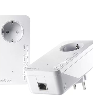 Das devolo Magic 2 LAN Starter Kit – weiß enthält zwei Adapter mit Steckdosen und Ethernet-Anschlüssen und sorgt so für schnelles Internet von devolo im ganzen Haus.