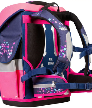Das School-Mood Timeless Pro Schulranzen-Set 7-teilig "Leni" von School-Mood ist ein farbenfroher Kinderrucksack mit Sternenmuster, gepolstertem Rücken und mehreren Gurten und Taschen - ideal für den täglichen Komfort.