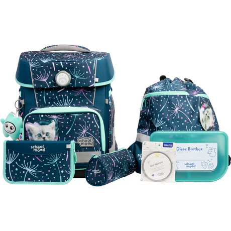 Das School-Mood Champion MAXX Pro Schulranzen-Set 7-teilig "Lina" bietet ein blau-grünes Katzen- und Pusteblumen-Design, einen ergonomischen Rucksack, Taschen, eine Brotdose und mehr für den Schulkomfort.