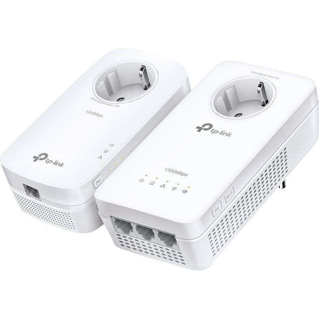 Zwei weiße TP-Link TL-WPA1300P Kit Powerline-Adapter mit Ethernet-Ports und Steckdosen auf der Oberseite, Seite an Seite - ideal für die Erweiterung Ihres Heimnetzwerks oder die Verbesserung der Konnektivität mit optionalem Dual-Band-WLAN.