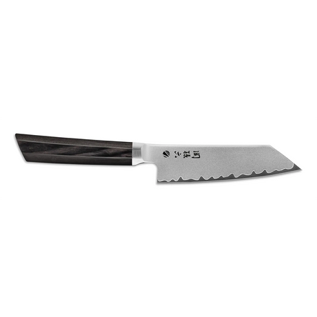 Das KAI AE-5500 Seki Magoroku Kaname Kiritsuke von KAI ist ein handgefertigtes japanisches Messer mit schwarzem Holzgriff und einer breiten, silbernen Klinge aus VG-Xeos-Stahl, die mit dekorativen Ausschnitten verziert ist.