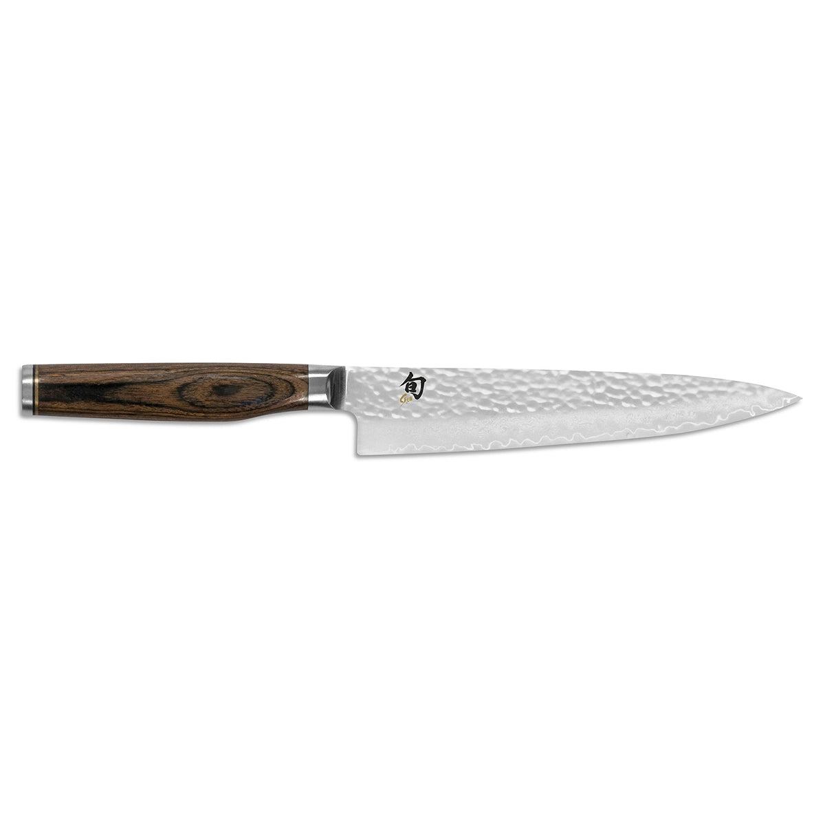 Das KAI Shun TDM-1701 Premier Tim Mälzer Allzweckmesser in Braun, mit einer Klinge aus gehämmertem Damaststahl und einem Griff aus dunklem Holz, wird vor einem weißen Hintergrund präsentiert.