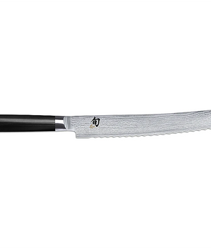 Das KAI Shun DM-0705 Brotmesser – schwarz verfügt über eine Klinge aus Damaszener-Stahl mit Wellenschliff und einen schwarzen Griff, abgebildet auf weißem Hintergrund. Marke: KAI.