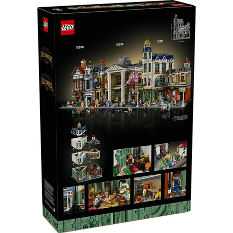 Rückseite einer LEGO-Verpackung, die die detailreiche, modulare Straßenszene des LEGO Icons-Bausatzes „Einkaufsmeile“ (11371) zeigt, mit zahlreichen Minifiguren und aufwendig gestalteten Innenräumen sowie der raffinierten modularen Architektur, die LEGO speziell für erwachsene Baufreunde entwickelt hat.