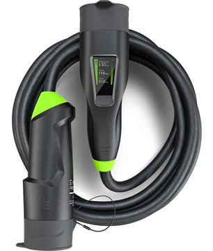 Das GreenCell Habu 11kW EV-Ladegerät - schwarz von GreenCell verfügt über ein Spiralkabel mit grünen Akzenten, zwei Steckern und einem Typ-2-Anschluss für effizientes 11 kW Laden.