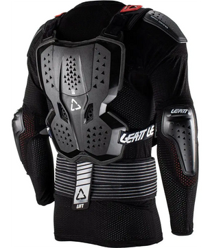 Person trägt Leatt Protektor 3,5 Protektorenjacke in Größe L, schwarz - eine Schutzweste von Leatt mit Schutzsystem für Schulter-, Brust- und Rückenprotektoren, ideal für den ultimativen Offroad-Schutz.