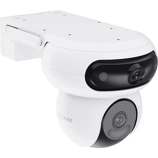 Die EZVIZ H90 Dual 2K+ Sicherheitskamera in Weiß, eine Überwachungskamera mit zwei Objektiven von EZVIZ, ist an einer Wandhalterung vor einem schlichten weißen Hintergrund angebracht und verfügt über eine fortschrittliche 2K+-Auflösung sowie intelligente KI-Erkennung für eine verbesserte Sicherheitsüberwachung.