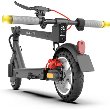 Der INVANTI E30 E Roller - grau von INVANTI ist ein gefalteter schwarzer E-Scooter mit Digitalanzeige, gelben Lenkergriffen und rotem Bremssattel - dieser straßenzugelassene Elektroroller ist ideal für den Stadtverkehr.