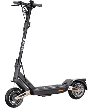 NAVEE ST3 Pro E-Scooter in Schwarz mit breiten Reifen und der Aufschrift „HAVEF“ auf dem Vorbau, ausgestattet mit elektrischer Federung, abgebildet vor weißem Hintergrund.