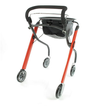 Kompakte Gehhilfe: Der Trust Care Let's Go Rollator in Rot/Grau von Trust Care bietet vier Räder und eine praktische schwarze Aufbewahrungstasche unter dem Griff - ideal als Wohnraum-Rollator für den Innenbereich.