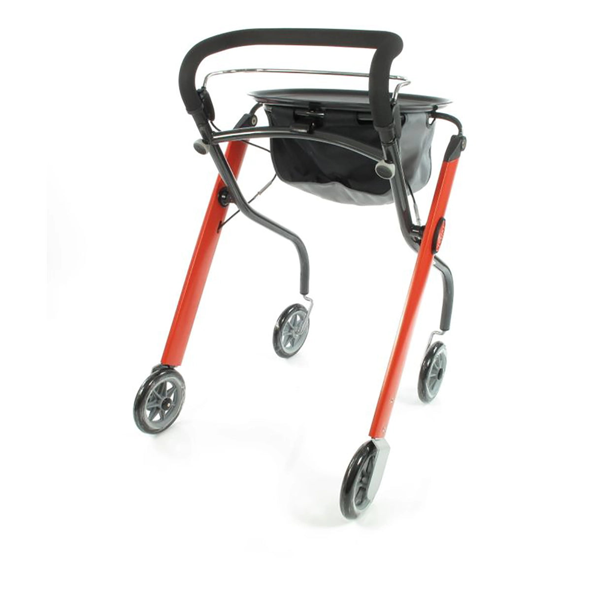 Kompakte Gehhilfe: Der Trust Care Let's Go Rollator in Rot/Grau von Trust Care bietet vier Räder und eine praktische schwarze Aufbewahrungstasche unter dem Griff - ideal als Wohnraum-Rollator für den Innenbereich.
