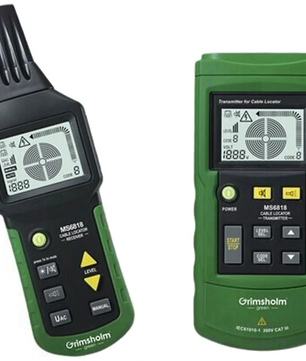 Zwei „Grimsholm MS6818 Kabel-Tracker“-Geräte in Grün und Schwarz mit Digitalanzeigen und Tasten, ideal zur Ortung von Kabelbrüchen in Begrenzungskabeln für Mähroboter, sind nebeneinander abgebildet.