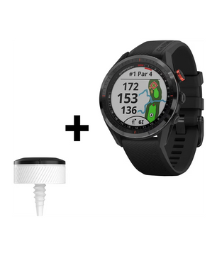 Die Garmin Approach S62 Golfuhr - schwarz von Garmin zeigt einen Golfplatz mit der Schlaganalyse-Funktion, gepaart mit einem weißen Golfzubehör und einem Pluszeichen.