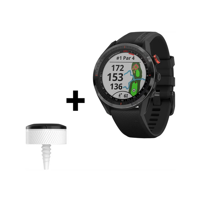Die Garmin Approach S62 Golfuhr - schwarz von Garmin zeigt einen Golfplatz mit der Schlaganalyse-Funktion, gepaart mit einem weißen Golfzubehör und einem Pluszeichen.