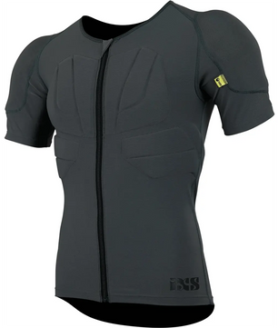 Das IXS Sports Division Carve Jersey Oberkörperschutz in grau (Größe XS/S) ist ein kurzärmeliges Schutzshirt mit Frontreißverschluss, dezentem Logo und integriertem Rücken- und Schulterschutz für optimalen Enduro-Oberkörperschutz.