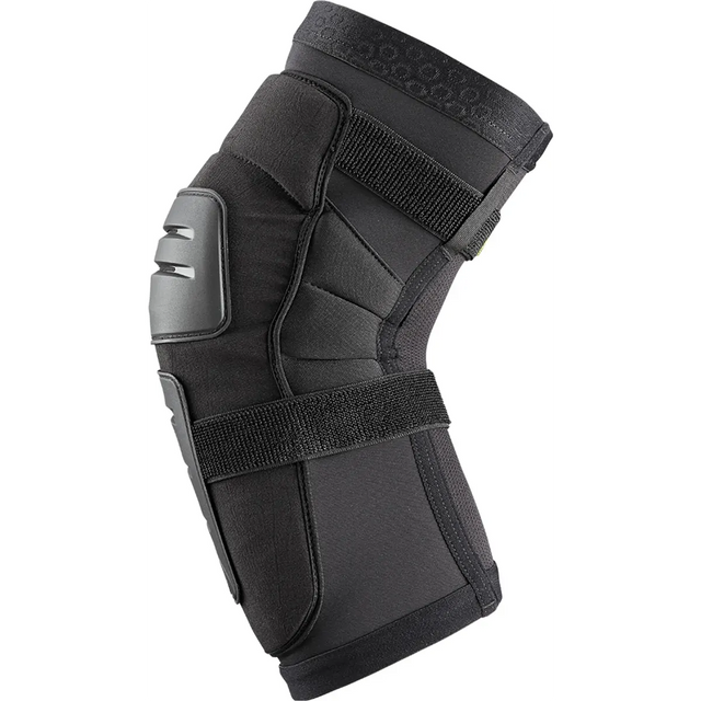 Der IXS Sports Division Trigger Race Knieschützer in Größe L, schwarz, verfügt über verstellbare Riemen und Schutzplatten für optimalen Aufprallschutz, dargestellt auf weißem Hintergrund.