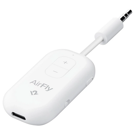 Der Twelve South AirFly Pro 2 Bluetooth-Audioanschluss in Weiß ist ein kabelloser Audioadapter mit Lautstärketasten und einem 3,5-mm-Klinkenstecker – ideal für die Verwendung von Bluetooth-Kopfhörern.