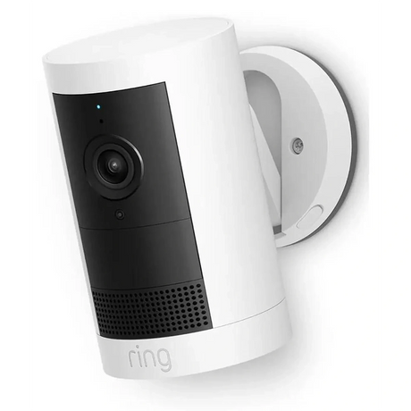 Ring Outdoor Cam Plus – Weiß: Eine an der Wand montierte Überwachungskamera von Ring mit einem Objektiv und einem Lautsprecher an der Vorderseite.