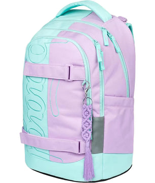 Der Baagl Skate Max Schulrucksack in rosa von Baagl ist mit mehreren Reißverschlüssen, einem geflochtenen Schlüsselbund und viel Platz ausgestattet und damit eine stylische und ergonomische Wahl für die Schule.