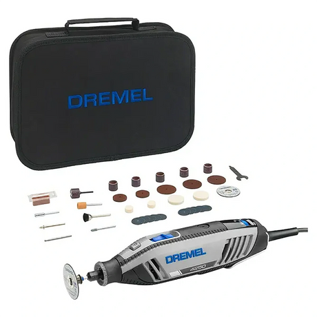 Das Dremel 4250/35 Multifunktionswerkzeug – grau ist ein vielseitiges Rotationswerkzeug-Set von Dremel, komplett mit Zubehör und einem schwarzen Transportkoffer mit dem charakteristischen blauen Dremel-Logo. Dieses Werkzeug eignet sich ideal für Detailarbeiten und Präzisionsaufgaben.