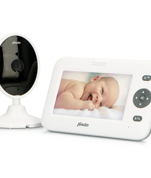 Das Alecto DVM-140 Babyphone von Alecto mit Kamera und Display zeigt Ihr Baby beim Liegen und ermöglicht dank praktischer 2-Wege-Kommunikation beruhigende Worte.