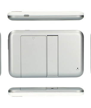 Ein silbernes, rechteckiges Alecto DVM-140 Babyphone von Alecto mit Nachtsichtfunktion wird aus fünf Blickwinkeln vor einem weißen Hintergrund gezeigt.