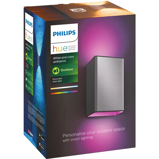 Die Philips Hue Resonate Außenwandleuchte – Edelstahl von Philips ist auf dem Verpackungsfoto zu sehen, wobei ihr auffälliger violetter Schein hervorgehoben wird und die Funktionen „White“ und „Color Ambiance“ anhand detaillierter Produktinformationen vorgestellt werden.