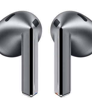 Zwei metallische Samsung R530 Galaxy Buds 3 Kopfhörer True-Wireless In-Ear Kopfhörer mit langen Stielen sind nebeneinander auf einem weißen Hintergrund abgebildet.