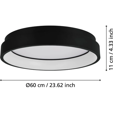 Die EGLO Connect LED-Deckenleuchte – schwarz von EGLO ist eine runde, schwarze Deckenleuchte mit einem Durchmesser von 60 cm (23,62 Zoll) Durchmesser und 11 cm (4,33 Zoll) Höhe, ausgestattet mit einem weißen Diffusor und fortschrittlicher ZigBee 3.0-Technologie für die nahtlose Integration als intelligente Innenbeleuchtung in modernen Wohnräumen.