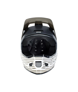 Der ION Scrub AMP Fahrradhelm in Größe XL und blau von ION, konzipiert für Enduro und Downhill, wird von vorne gezeigt, um die Innenpolsterung und Belüftung zu zeigen.
