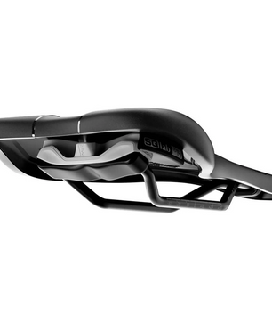 Der SQlab 612 Ergowave active Sattel in schwarz hat schwarze Schienen und ist perfekt für den Einsatz auf dem MTB oder Rennrad.