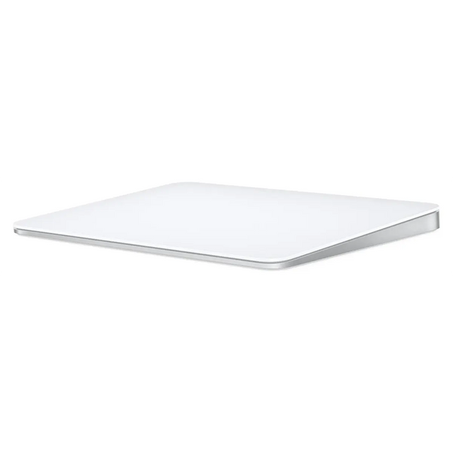 Auf einem einfarbigen Hintergrund ist ein weißes, rechteckiges Apple Magic Trackpad mit abgerundeten Ecken abgebildet; dieses Gerät von Apple verfügt über eine Multi-Touch-Oberfläche, die eine intuitive Steuerung per Gesten ermöglicht.