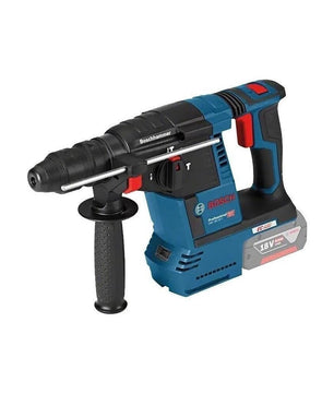 Ein blau-schwarzer Bosch GBH 18V-26 Professional Akku-Bohrhammer ohne Akku, mit Seitengriff und SDS-plus-Futter, ist auf weißem Hintergrund zu sehen.