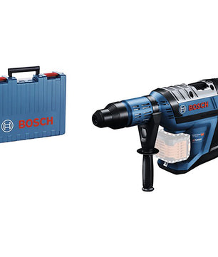 Der Bosch Professional GBH 18V-45 C BITURBO Akku-Bohrhammer mit SDS max und Seitengriff wird neben einem passenden blauen Bosch-Koffer ausgestellt und unterstreicht die Leistungsfähigkeit der BITURBO-Serie.