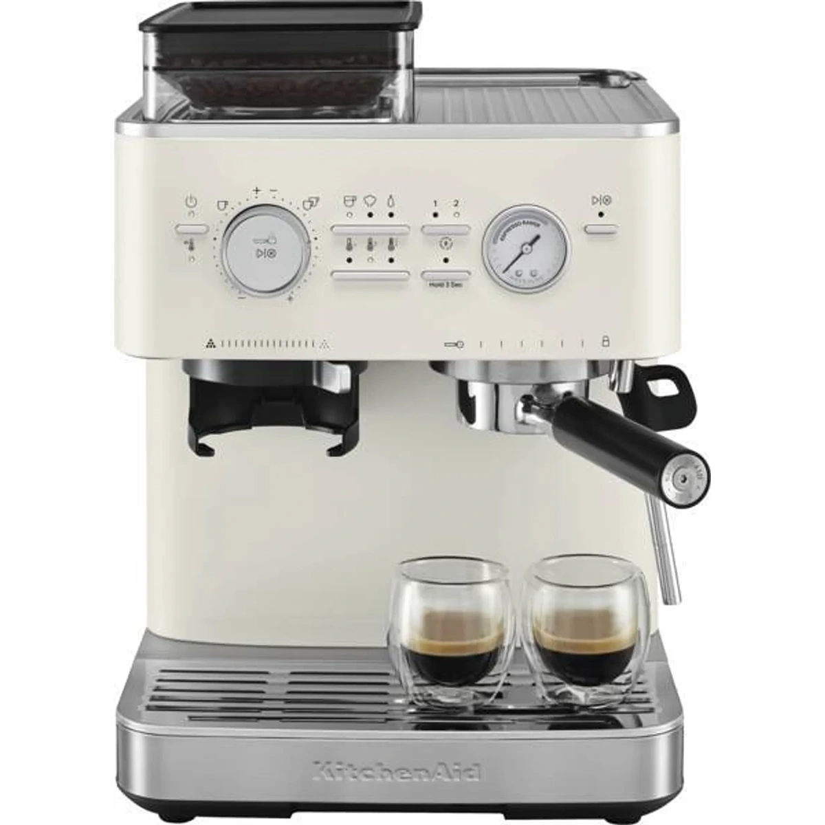 Die Kitchenaid Espresso-Maschine 5KES6551EPL in Porzellanweiß mit integrierter Mühle bereitet gleichzeitig zwei Barista-Espressi zu. Zwei Glastassen stehen bereit - perfekter Kaffeegenuss zuhause.