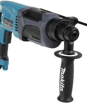 Der Makita HR2470 Bohr- und Meißelhammer (SDS-plus, 780 W, 2,4 J) ist ein Elektrowerkzeug für schwere Bohrarbeiten mit seitlichem Handgriff und Tiefenmesser.