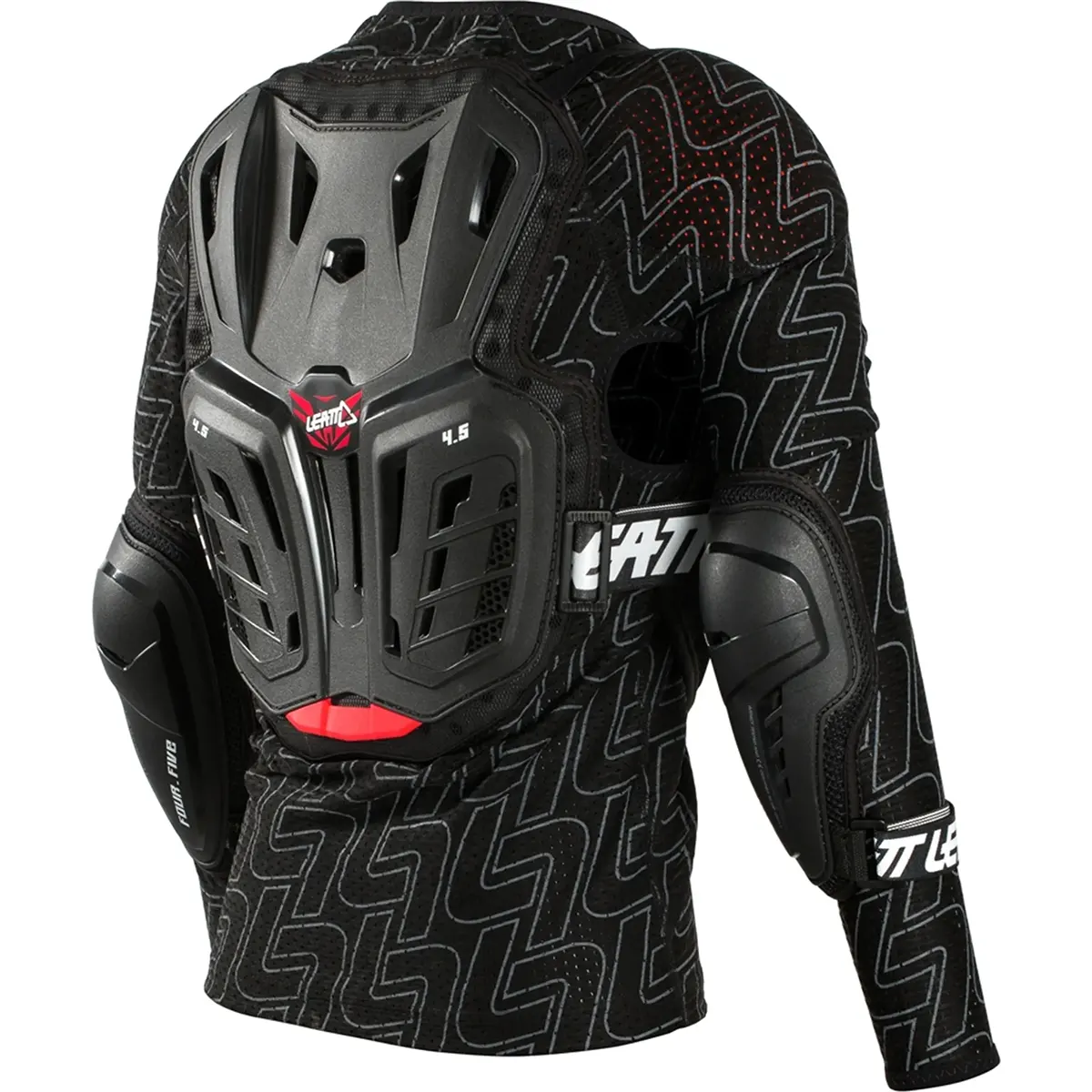 Eine Person trägt eine Leatt Body Protector 4.5 Protektorenjacke Junior (Größe: S/M, schwarz) von Leatt mit schwarzem Brust-, Rücken- und Schulterpanzer über einem gemusterten schwarzen Langarmhemd.