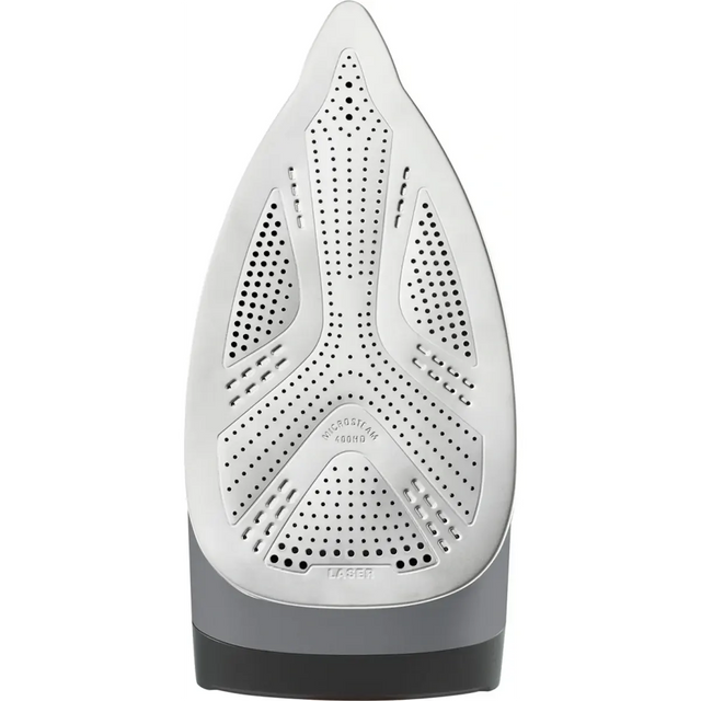 Nahaufnahme des ROWENTA Dampfgenerators DG8626 Perfect Steam Pro in Schwarz/Grün mit der Microsteam 400 HD-Sohle mit Dampflöchern für optimalen Hochdruckdampf und glattem Metallic-Finish.