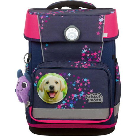 Das School-Mood Champion Schulranzen-Set 7-teilig "Leni" hat ein marine- und rosafarbenes Design mit Sternenmustern, einen Plüsch-Schlüsselanhänger und eine Hundefoto-Plakette - ideal für die Grundschule.