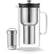 Der Wasserfilter Purifier von Aarke aus Glas und Edelstahl verfügt über einen Griff, einen Deckel aus Edelstahl und einen großen Infusor im Inneren. Ein kleinerer, passender Behälter vervollständigt diese elegante Einrichtung - ideal für eine elegante Wasserfilterung.