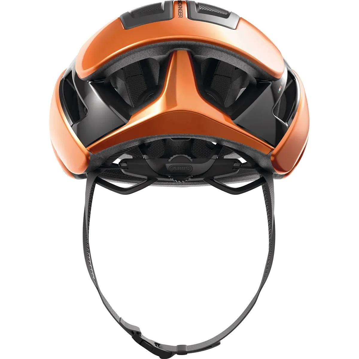 Der ABUS GameChanger 2.0 Aerohelm in Orange, Größe L (57-61 cm), ist von vorne mit einem Kinnriemen auf weißem Hintergrund abgebildet.