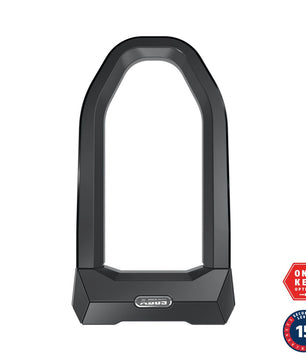 Das ABUS Granit Super Extreme 2500 ist ein schwarzes Fahrradschloss von ABUS mit einer rechteckigen Basis und einer Zertifizierungsplakette in der rechten unteren Ecke.