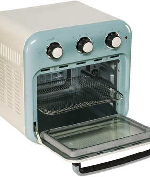 Die Ariete Air Fryer & Oven 2in1 Vintage von Ariete verfügt über ein blau-weißes Retro-Design, drei Bedienknöpfe, eine herunterziehbare Glastür und Metallgestelle - ideal für Fans des klassischen Stils und vielseitig einsetzbar als Fritteuse oder Backofen.